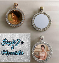 Load image into Gallery viewer, Circle Bling Necklace
